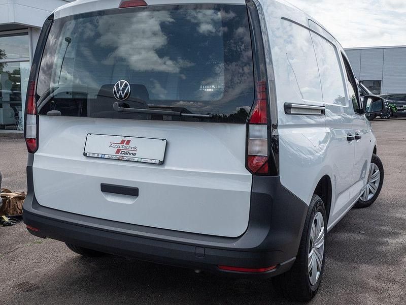 Gebraucht VW Caddy 122 PS (89 kW) 2022 Weiss / candy weiss Van / Kleinbus