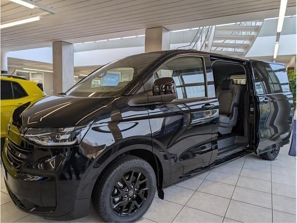 Schwarz (midnight black metallic) Neu 2025 VW Caravelle Van / Kleinbus | 54.000 € (Superpreis) - Bild 1/4