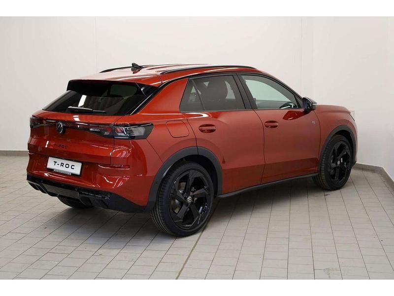 Neu VW T-Roc Style 150 PS (110 kW) 2026 Flame red metallic SUV