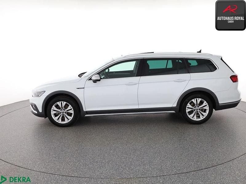 Gebraucht VW Passat Alltrack 200 PS (147 kW) 2023 Gletscherweiß Kombi
