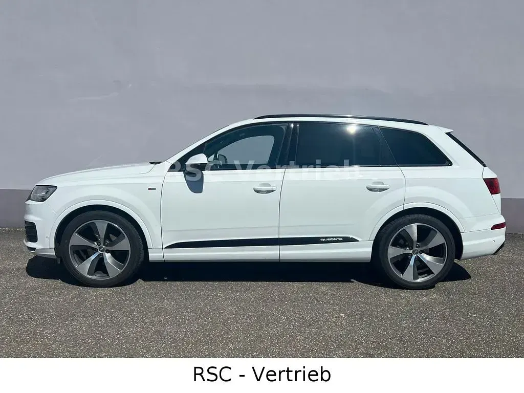 Używany Audi Q7 S-Line 272 KM (200 kW) 2016 Biały SUV