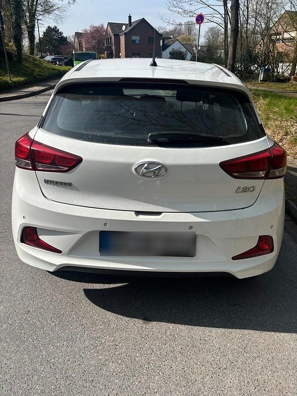 Gebraucht Hyundai i20 75 PS (55 kW) 2017 Weiß