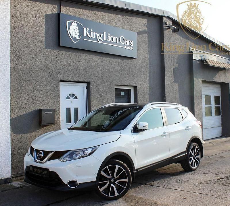 Gebraucht Nissan Qashqai Tekna 116 PS (85 kW) 2016 Weiß perleffekt SUV