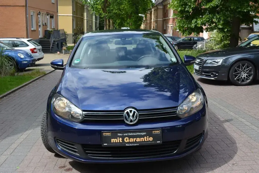 Gebraucht VW Golf VI Comfortline 122 PS (89 kW) 2011 Blau Kleinwagen