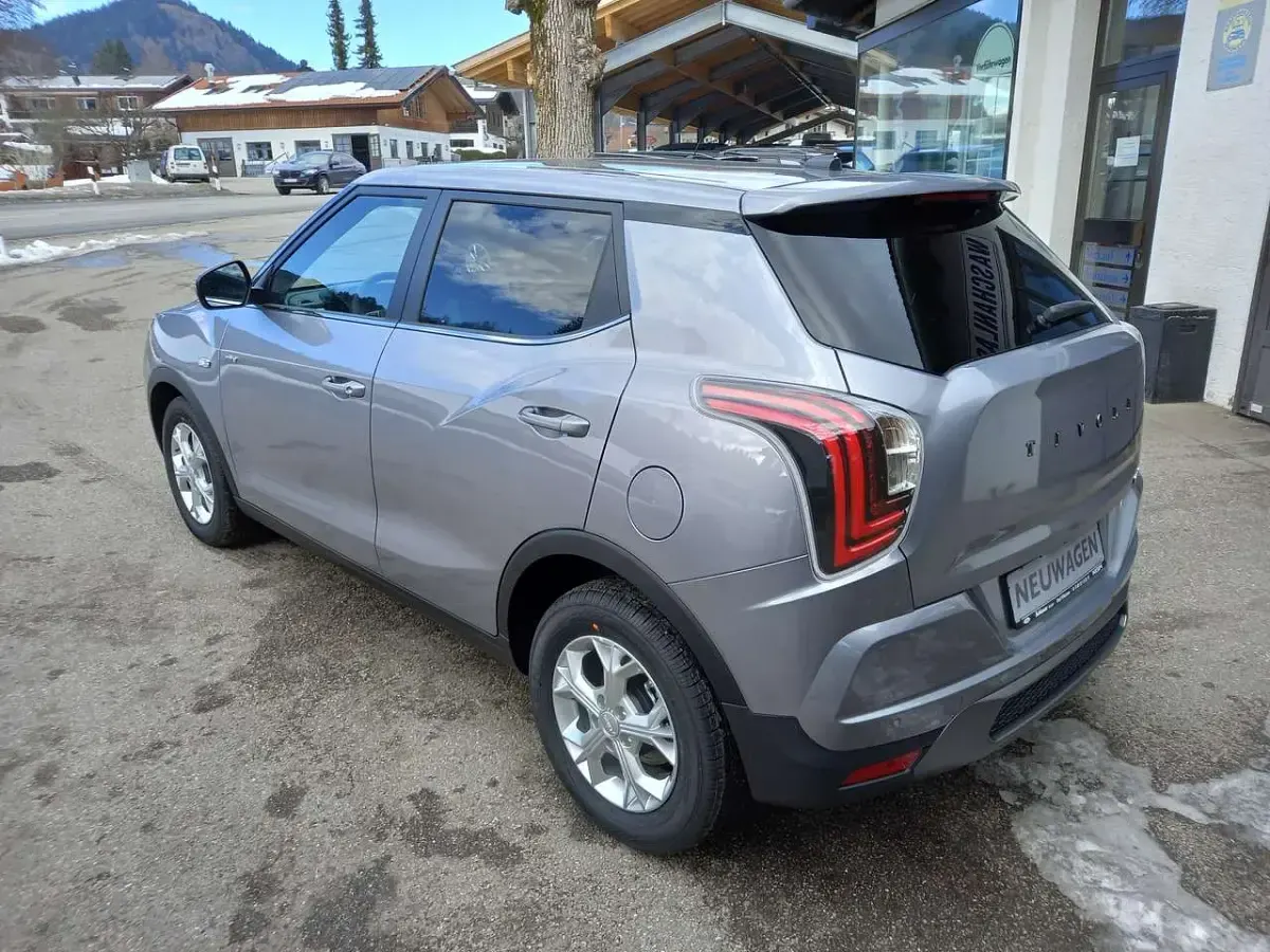 Neu KGM Tivoli 163 PS (119 kW) 2026 Ironmetalmetallic SUV