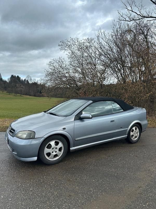 Gebraucht Opel Astra Cabriolet 104 PS (76 kW) 2004 Silber Cabrio