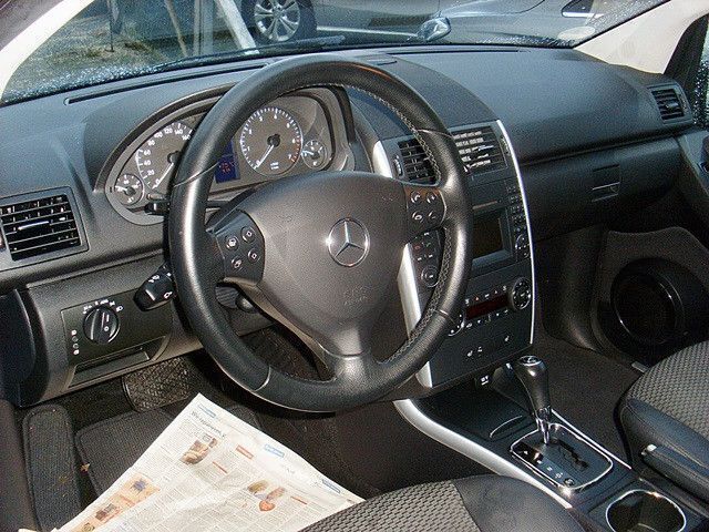 Gebraucht Mercedes A200 Avantgarde 136 PS (100 kW) 2011 Schwarz Van / Kleinbus