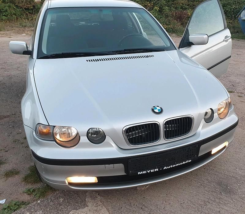 Silber Gebraucht 2001 BMW 316 Coupé | 1.150 € (Fairer Preis) - Bild 1/4