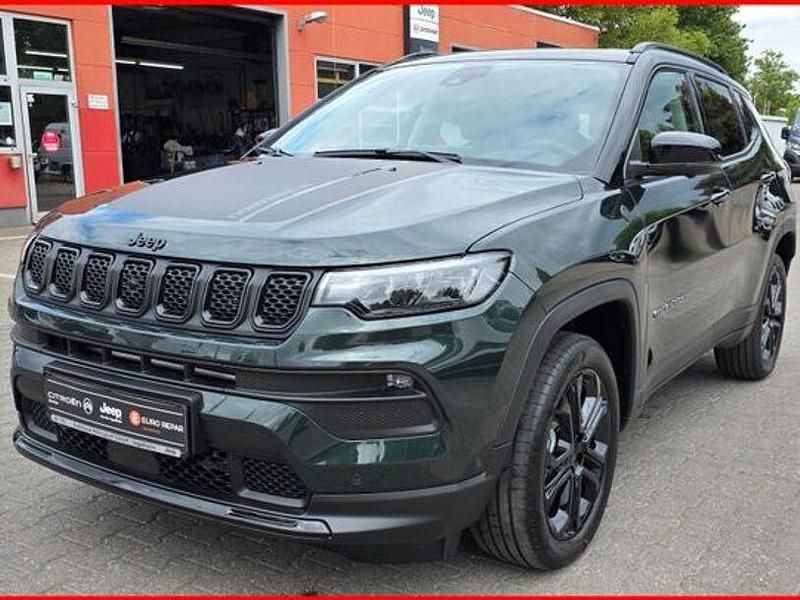 Grün Neu 2025 Jeep Compass North SUV | 35.950 € (Fairer Preis) - Bild 1/4