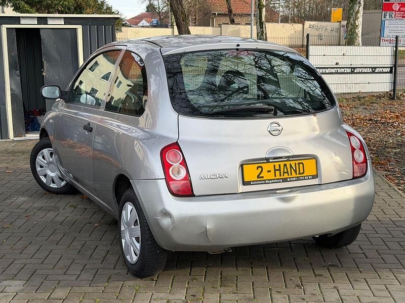 Gebraucht Nissan Micra 80 PS (58 kW) 2003 Silber Limousine