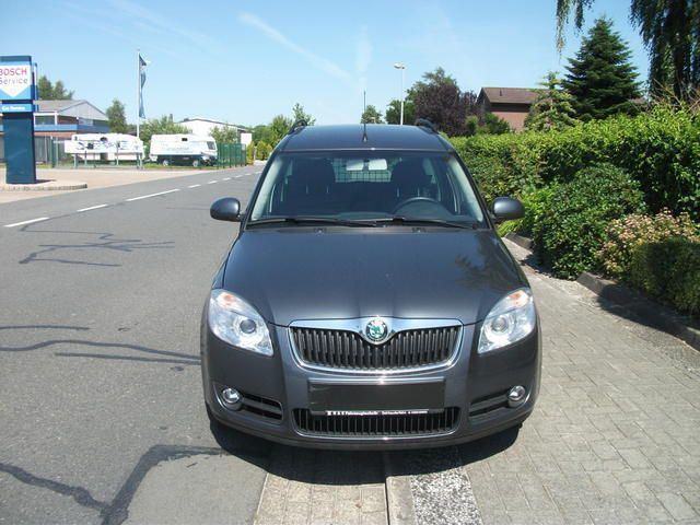 Gebraucht Skoda Roomster Comfort 86 PS (63 kW) 2008 Grau metallic Van / Kleinbus