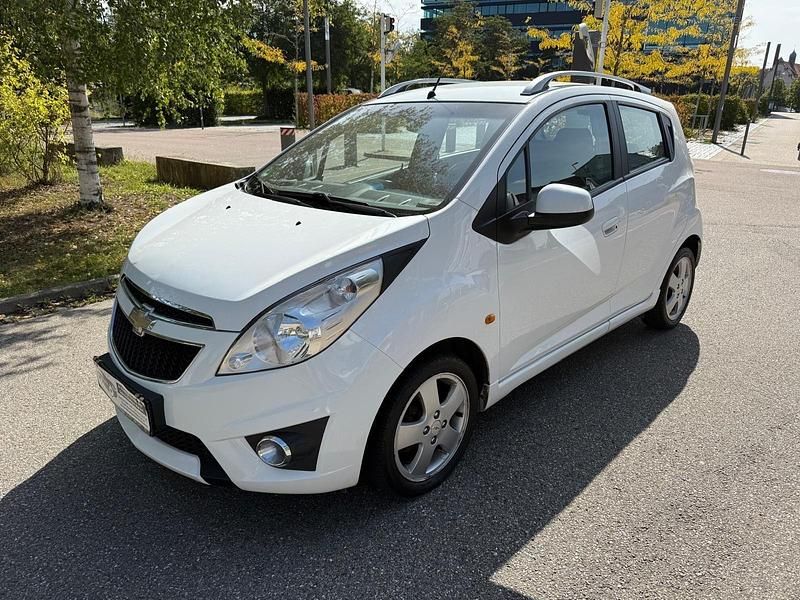 Gebraucht Chevrolet Spark LT 82 PS (60 kW) 2011 Schneeweiss/summitwhite/arctic Kleinwagen