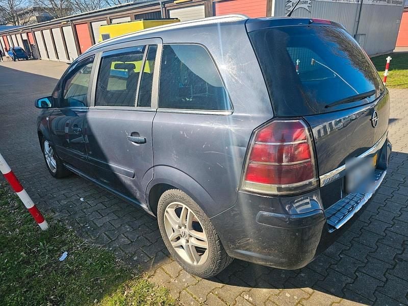 Gebraucht Opel Zafira 150 PS (110 kW) 2007 Grau Van / Kleinbus