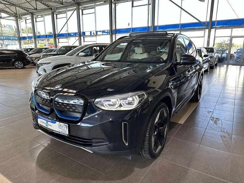 Carbonschwarz metallic Gebraucht 2021 BMW iX3 Impressive SUV | 30.000 € (Fairer Preis) - Bild 1/4