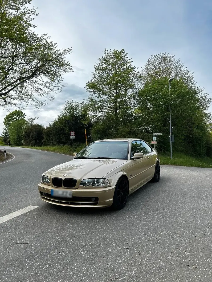 Gebraucht BMW 320 150 PS (110 kW) 1999 Gold Coupé