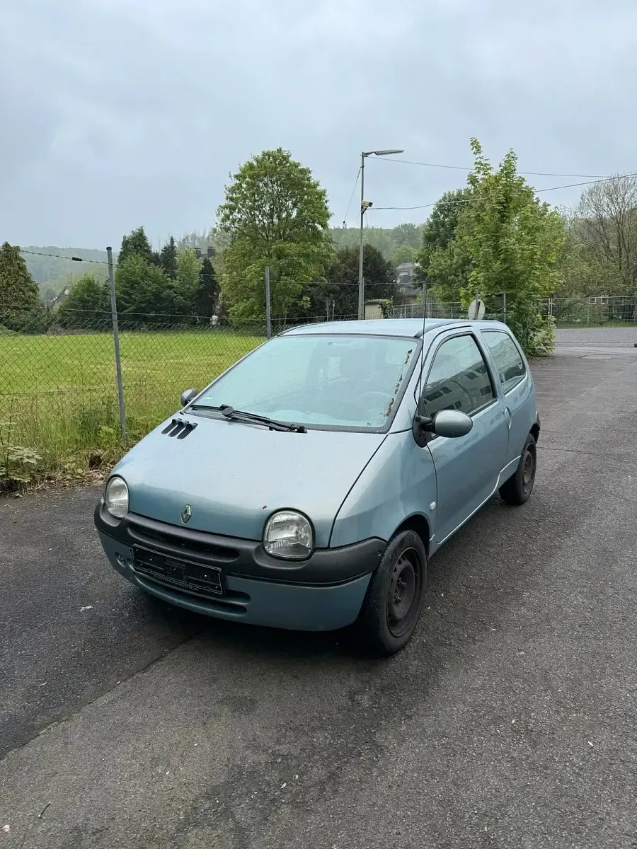 Gebraucht Renault Twingo 58 PS (42 kW) 2003 Silber Kleinwagen