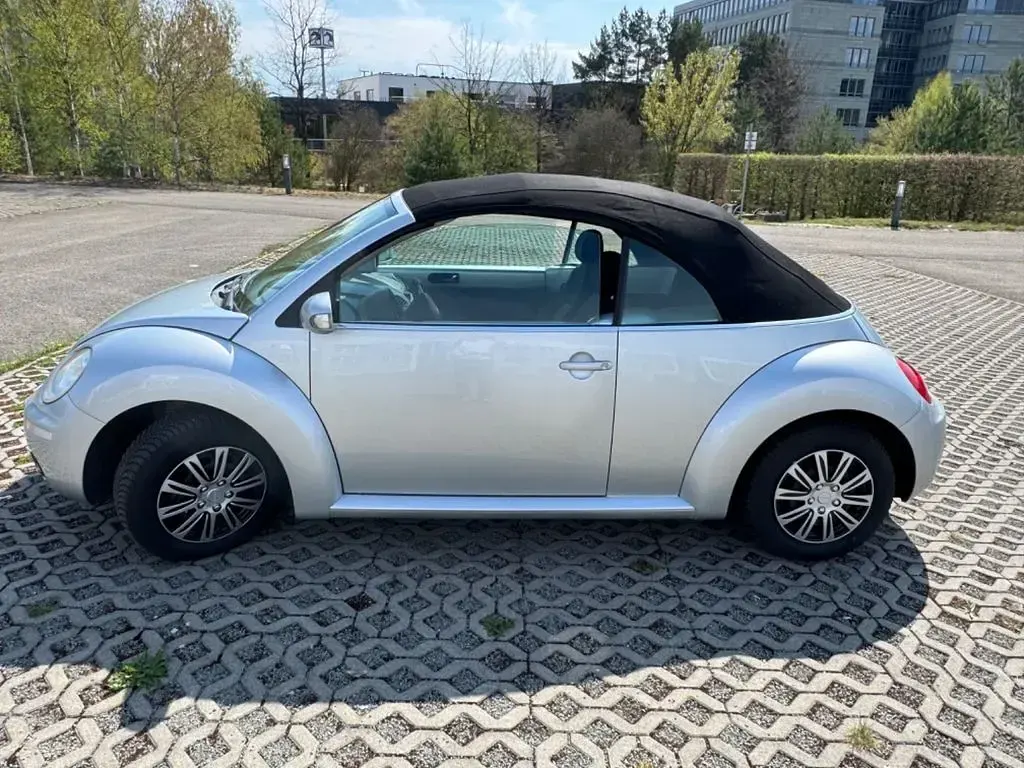 Gebraucht VW New Beetle 75 PS (55 kW) 2007 Silber Kleinwagen