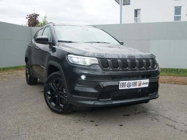 Neu Jeep Compass North 241 PS (177 kW) 2025 Schwarz SUV