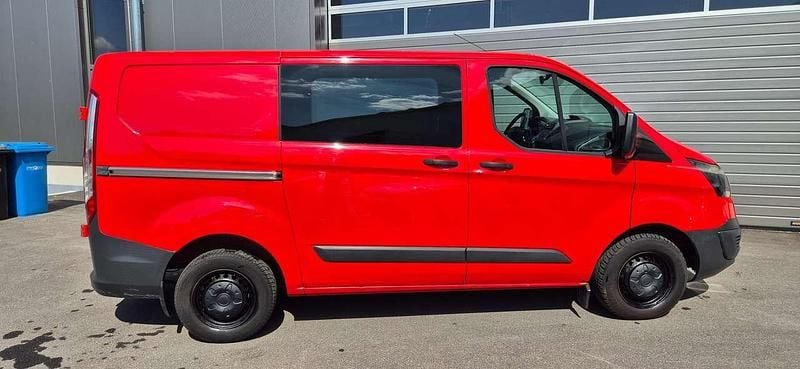 Second-hand Ford Transit Custom 125 CP (91 kW) 2014 Roșu Monovolum