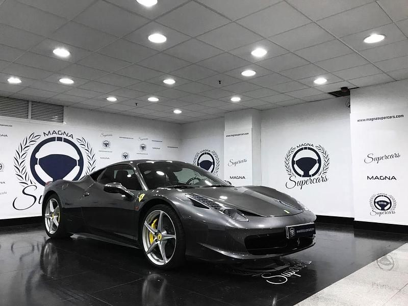 Grau Gebraucht 2012 Ferrari 458 | 176.900 € (Superpreis) - Bild 1/4