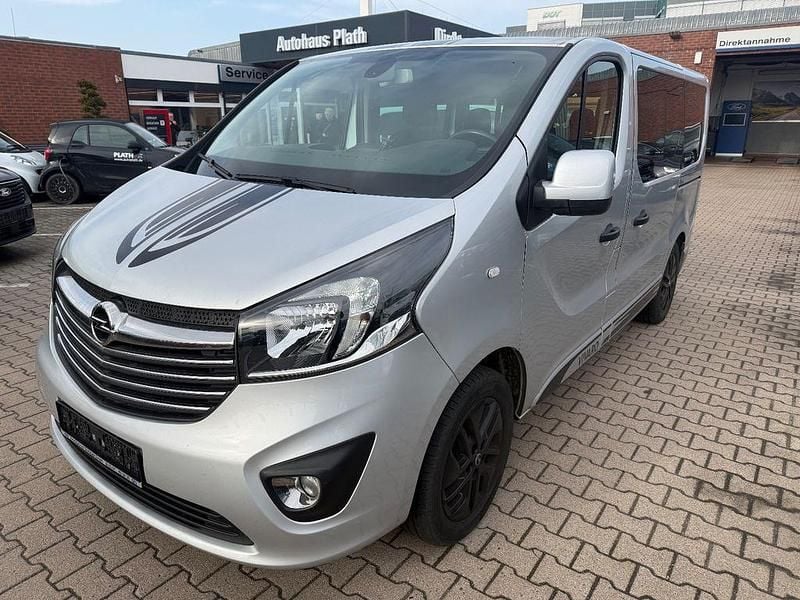 Gebraucht Opel Vivaro 125 PS (91 kW) 2018 Silber Van / Kleinbus