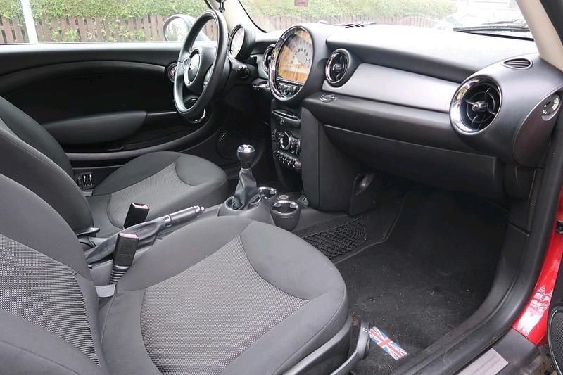 Usata Mini ONE 98 CV (72 kW) 2013 Rosso Utilitaria