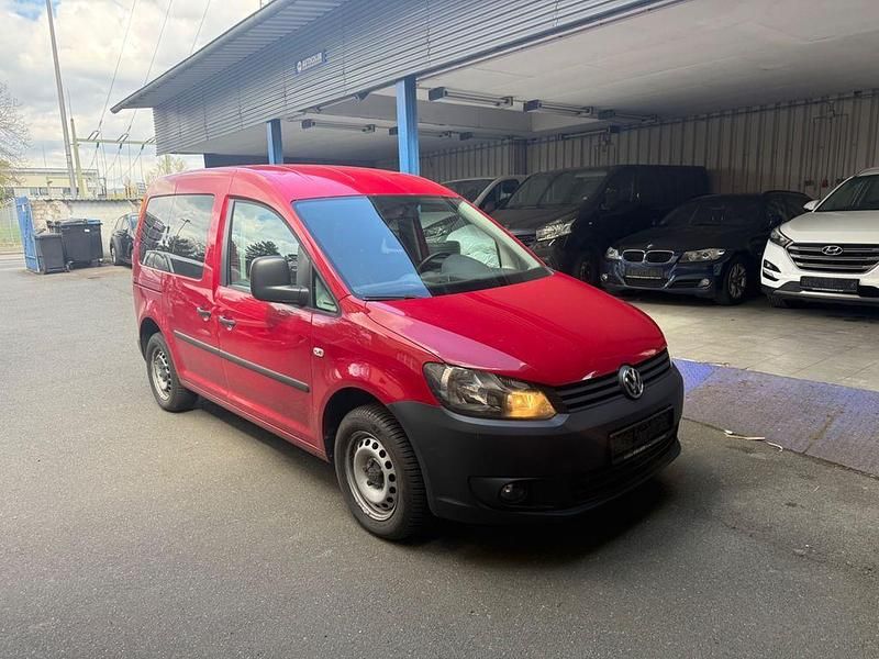 Gebraucht VW Caddy 102 PS (75 kW) 2011 Rot Van / Kleinbus
