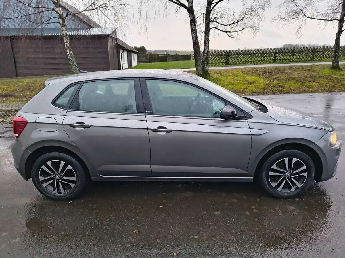 Gebraucht VW Polo IQ Drive 95 PS (69 kW) 2019 Limestone grey metallic Kleinwagen