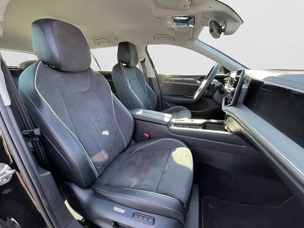 Gebraucht VW Passat Business 150 PS (110 kW) 2025 Grenadillschwarz metallic (metallic) Kombi