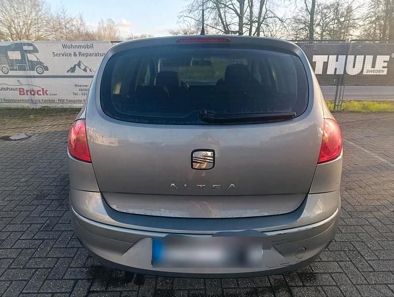 Gebraucht Seat Altea 125 PS (91 kW) 2009 Grau Kleinwagen