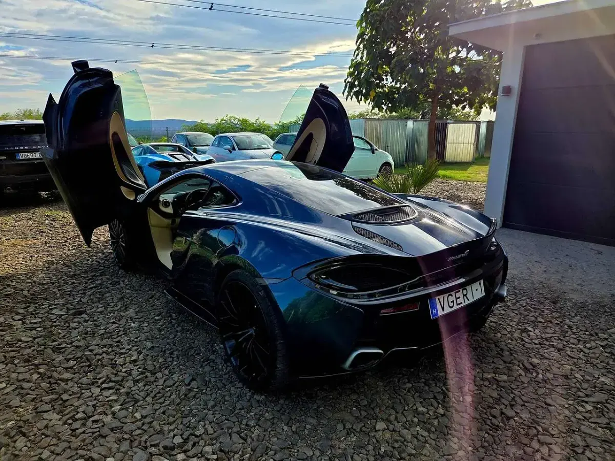 Gebraucht McLaren 570GT 570 PS (419 kW) 2017 Blau Coupé