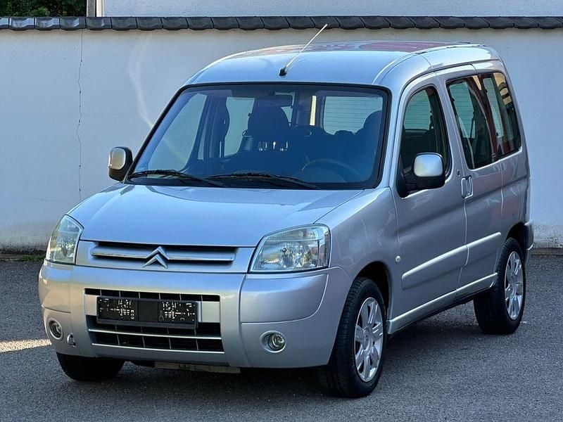 Grau Gebraucht 2007 Citroën Berlingo Van / Kleinbus | 2.999 € (Fairer Preis) - Bild 1/4