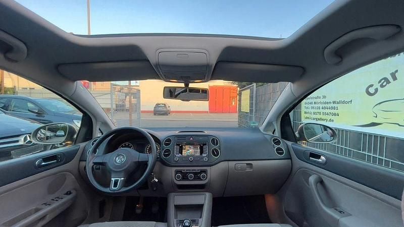 Braun Gebraucht 2013 VW Golf VII Comfortline Limousine | 10.990 € (Fairer Preis) - Bild 1/4