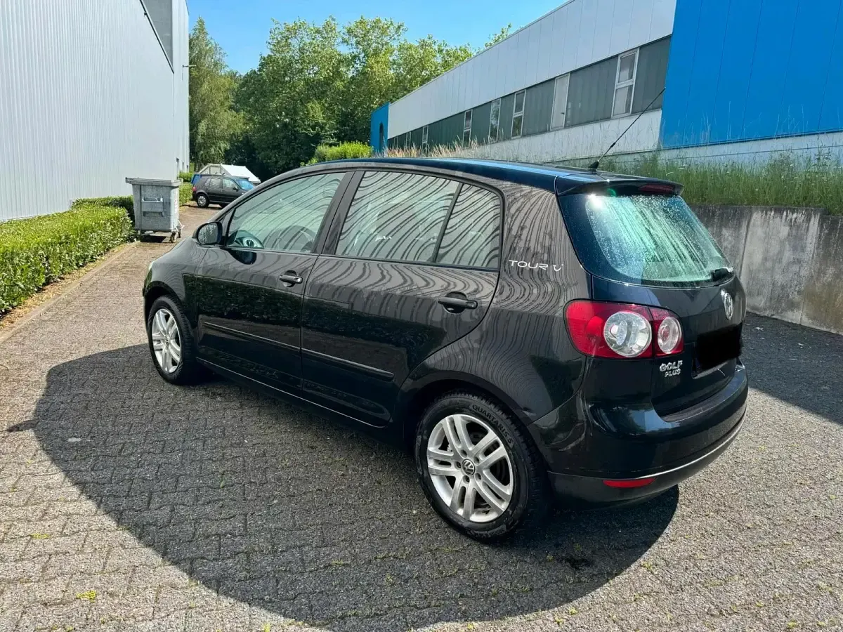Gebraucht VW Golf Plus Cross 102 PS (75 kW) 2007 Schwarz Van / Kleinbus