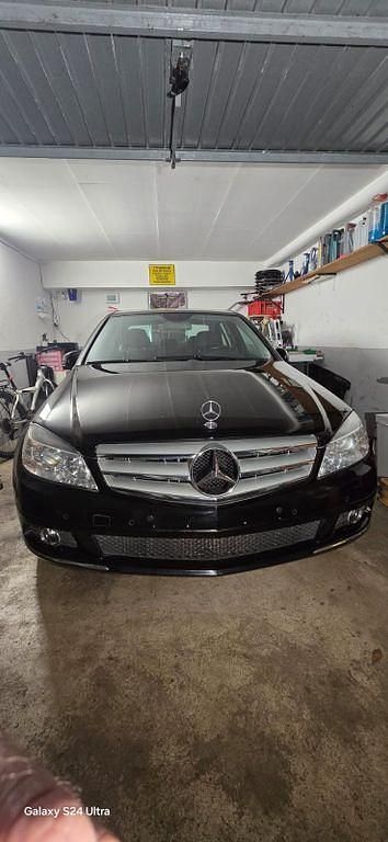 Schwarz Gebraucht 2008 Mercedes C180 Avantgarde Limousine | 5.500 € (Guter Preis) - Bild 1/4