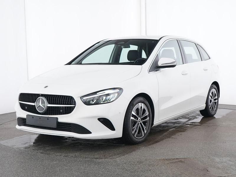 Unilack polarweiss Gebraucht 2024 Mercedes B200 Advanced Van / Kleinbus | 33.850 € (Fairer Preis) - Bild 1/4