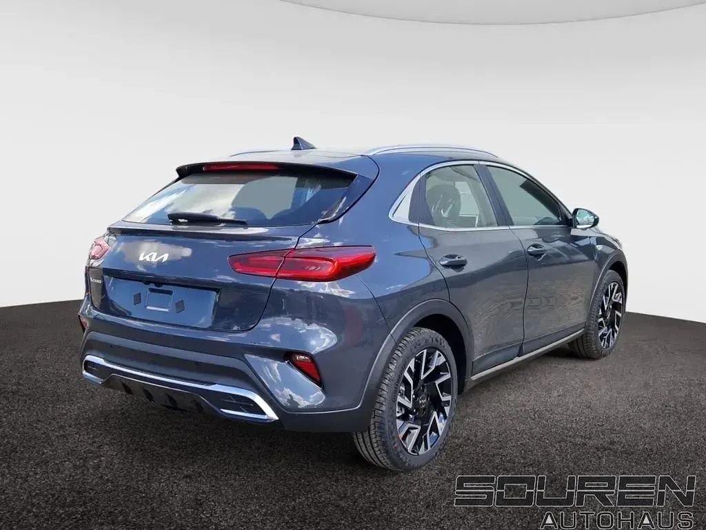 Neu Kia XCeed Comfort 150 PS (110 kW) 2026 Grau SUV
