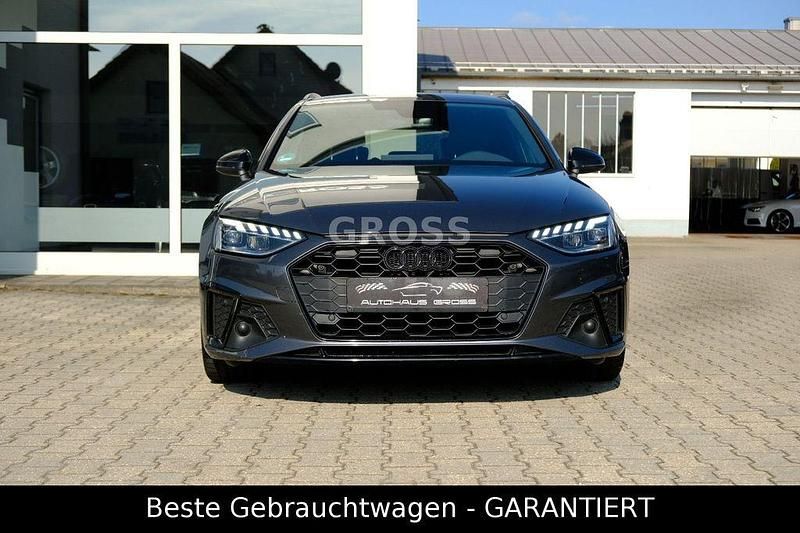 Gebraucht Audi A4 Competition 204 PS (150 kW) 2022 Grau Kombi