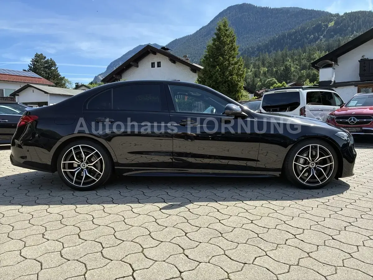 Gebraucht Mercedes C300 AMG 265 PS (194 kW) 2025 Schwarz Limousine