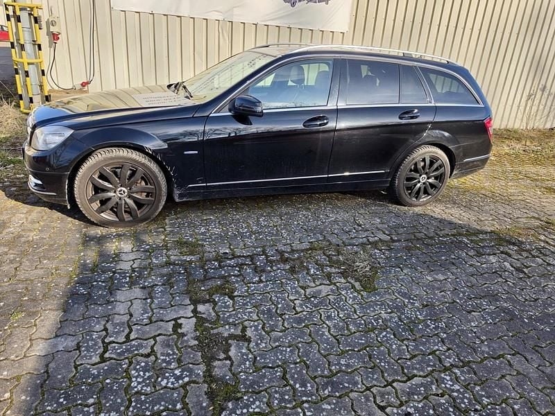 Gebraucht Mercedes C350 231 PS (169 kW) 2010 Schwarz Kombi