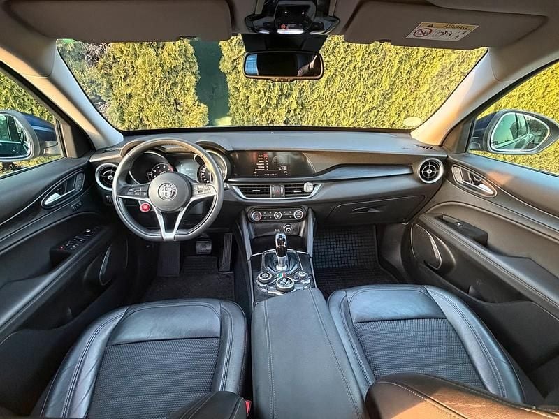 Gebraucht Alfa Romeo Stelvio Super 200 PS (147 kW) 2017 Blau SUV