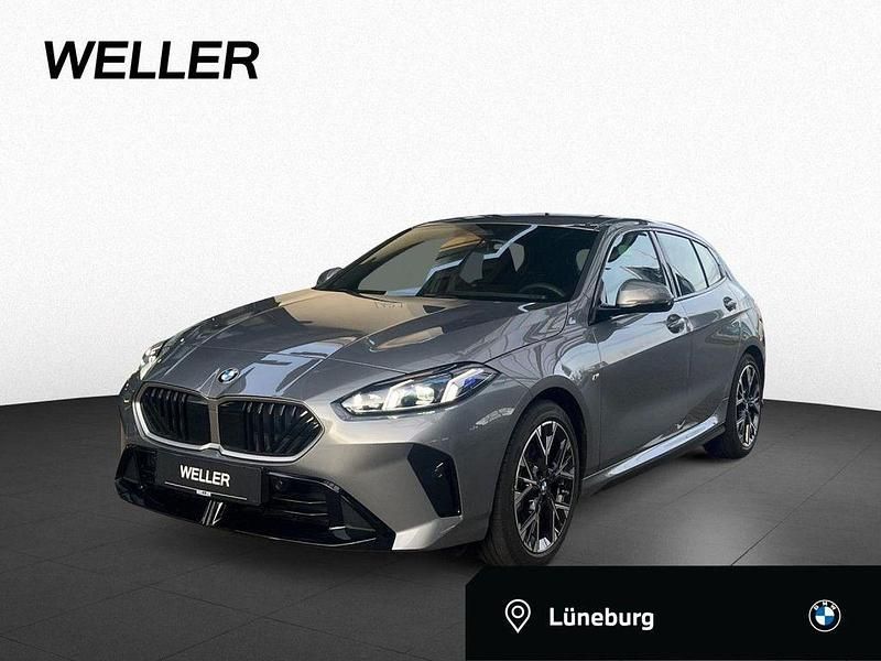 Skyscraper grau (grau) Gebraucht 2024 BMW 120 M Sport Kleinwagen | 32.320 € (Superpreis) - Bild 1/4