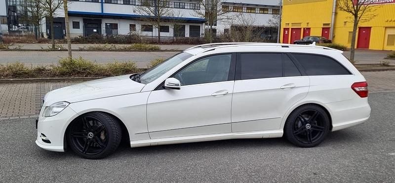 Gebraucht Mercedes E350 AMG 265 PS (194 kW) 2013 Weiß Kombi