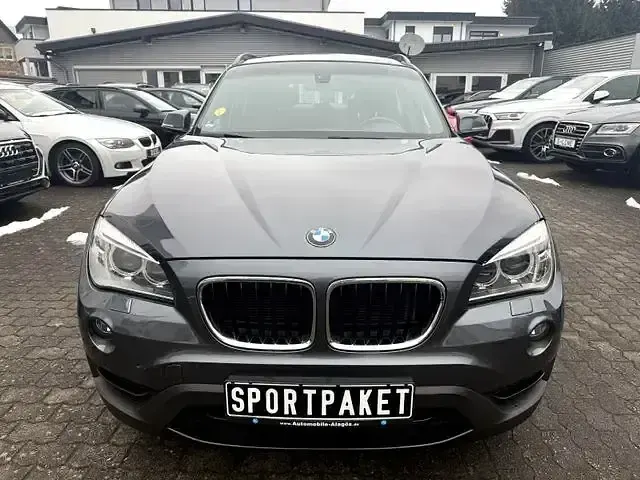 Gebraucht BMW X1 Sport Line 184 PS (135 kW) 2013 Grau SUV