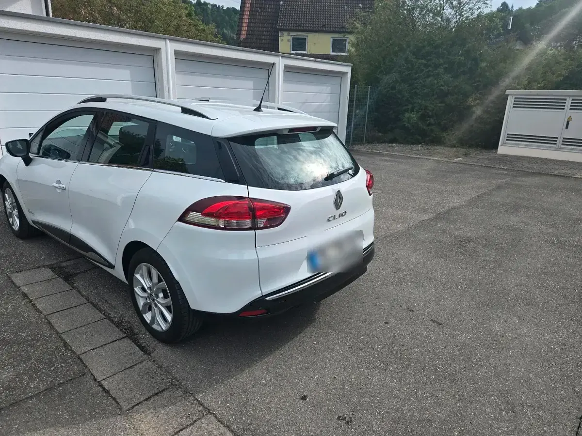 Gebraucht Renault Clio 90 PS (66 kW) 2018 Weiß Kombi