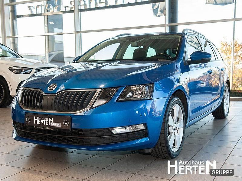 Blau Gebraucht 2018 Skoda Octavia Clever Kombi | 16.900 € (Fairer Preis) - Bild 1/4