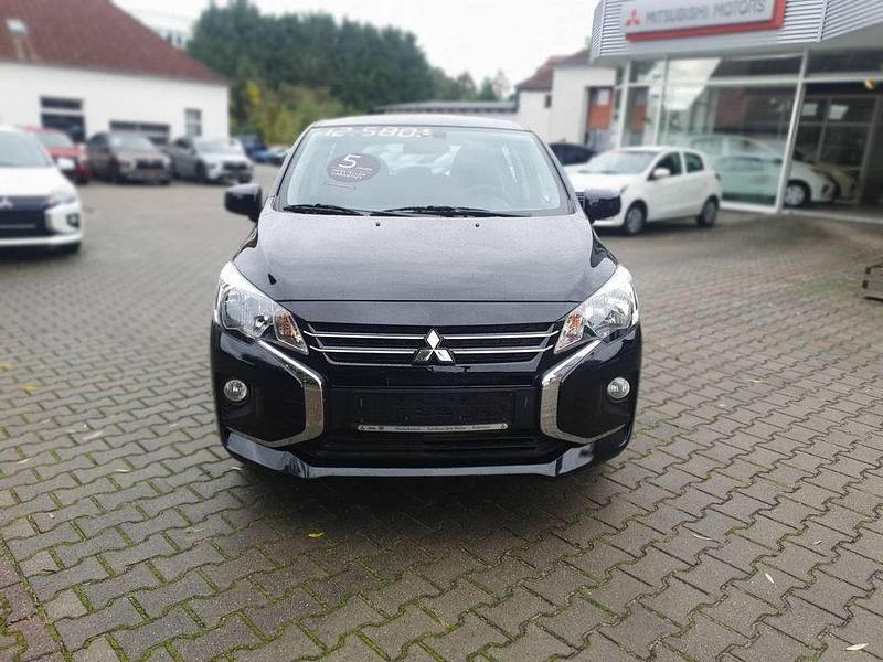 Gebraucht Mitsubishi Space Star Basis 71 PS (52 kW) 2024 Schwarz Limousine