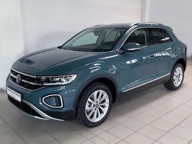 Gebraucht VW T-Roc Style 150 PS (110 kW) 2024 Petroleum blue metallic SUV