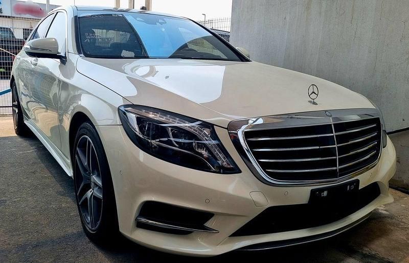 Weiß Gebraucht 2017 Mercedes S300 AMG line Limousine | 39.999 € - Bild 1/4