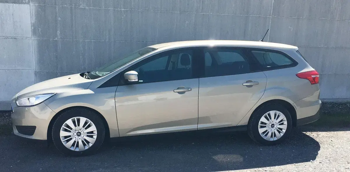 Gebraucht Ford Focus Cool & Connect 120 PS (88 kW) 2017 Grau Kombi